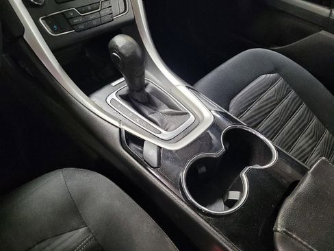 Used 2016 Ford Fusion SE image 26