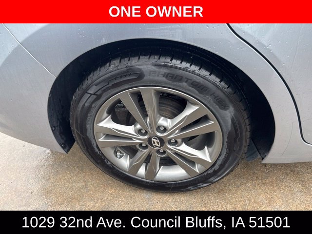 Used 2017 Hyundai Elantra SE FWD image 8