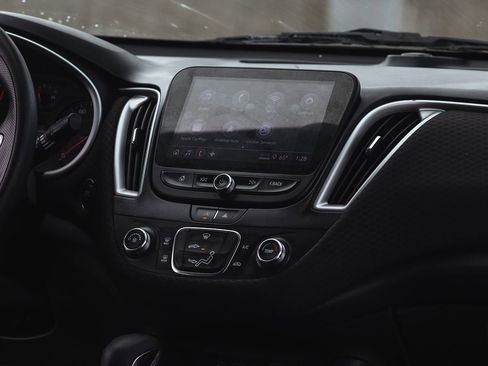 Used 2022 Chevrolet Malibu LS image 19