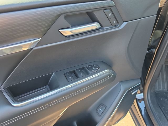 Used 2025 GMC Acadia Elevation AWD/4WD image 24