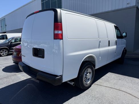 New 2026 Chevrolet Express 2500 w/ Driver Convenience Package RWD image 7