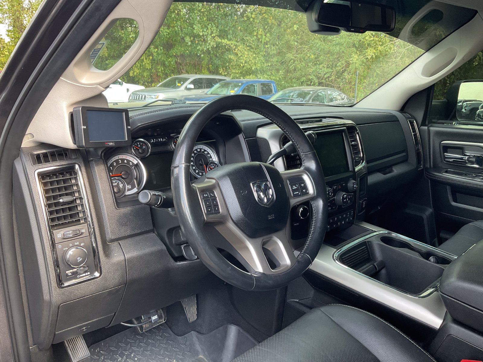 Used 2018 RAM 2500 Laramie w/ Sport Appearance Group AWD/4WD image 5