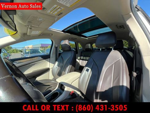 Used 2019 Lincoln MKC Reserve w/ MKC Climate Package image 12