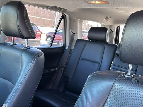 Used 2015 Toyota 4Runner Limited image 17