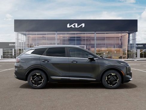 New 2026 Kia Sportage EX image 8
