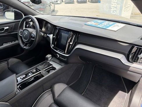 Used 2020 Volvo S60 T5 R-Design FWD image 18