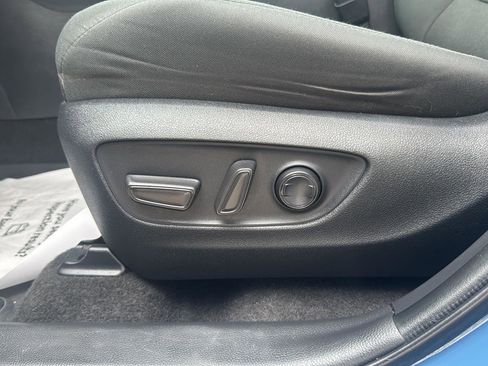 Used 2023 Toyota RAV4 AWD Hybrid image 12