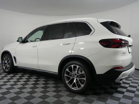 Used 2025 BMW X5 xDrive50e image 6