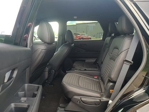 Used 2025 Nissan Pathfinder Rock Creek AWD/4WD image 23