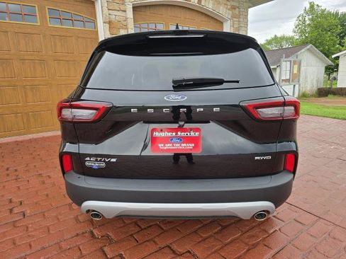 Used 2025 Ford Escape Active AWD/4WD image 4