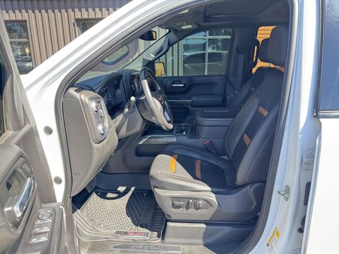 Used 2021 GMC Sierra 1500 AT4 w/ AT4 Preferred Package AWD/4WD image 12