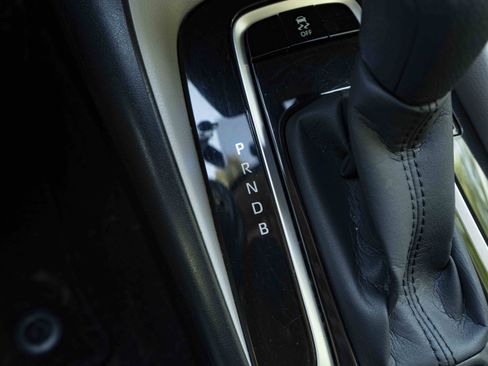 Used 2022 Toyota Corolla LE FWD image 27