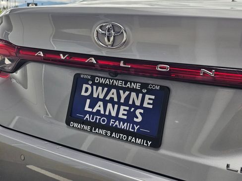 Used 2020 Toyota Avalon Limited w/ Advanced Safety Package FWD image 14