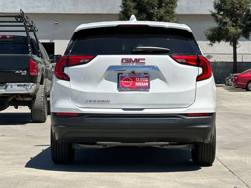 Used 2020 GMC Terrain SLE FWD image 8