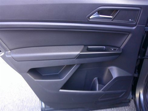 Used 2021 Volkswagen Atlas SEL Premium image 17