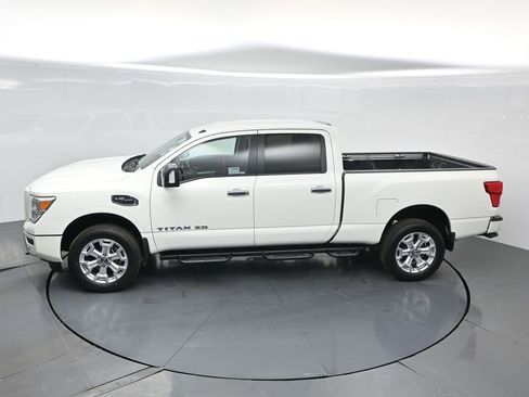 Used 2021 Nissan Titan SV w/ SV Convenience Package image 57