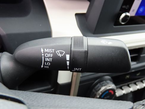 Used 2024 Toyota Tacoma TRD Off-Road image 37