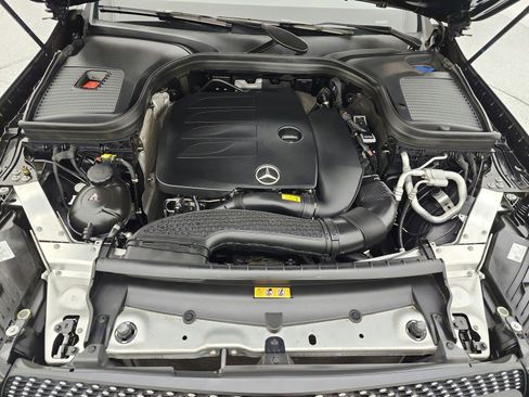 Used 2022 Mercedes-Benz GLC 300 image 17