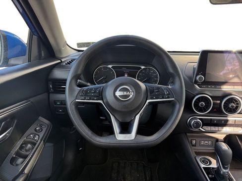 Used 2025 Nissan Sentra SV image 12