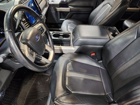 Used 2022 Ford F250 Platinum w/ FX4 Off-Road Package image 32