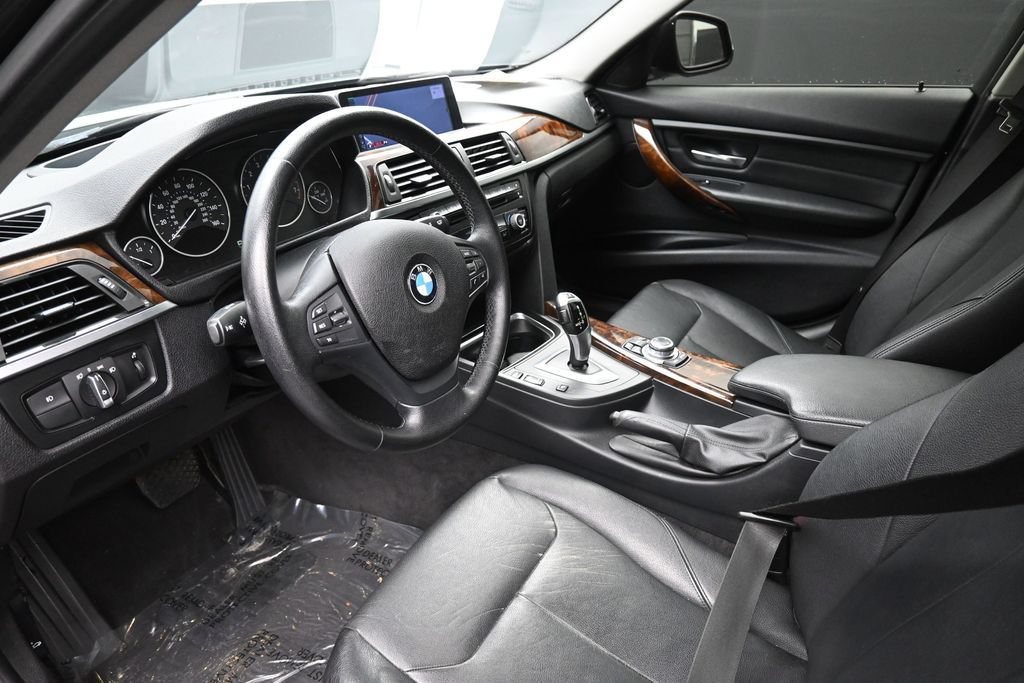 Used 2013 BMW 328i xDrive Sedan AWD/4WD image 16