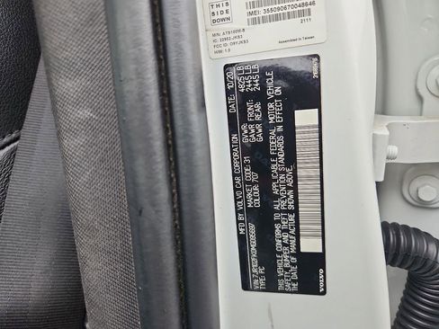 Used 2021 Volvo S60 T5 Momentum w/ Premium Package image 27