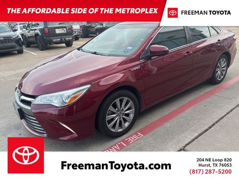 Used 2015 Toyota Camry XLE w/ Moonroof Package image 1