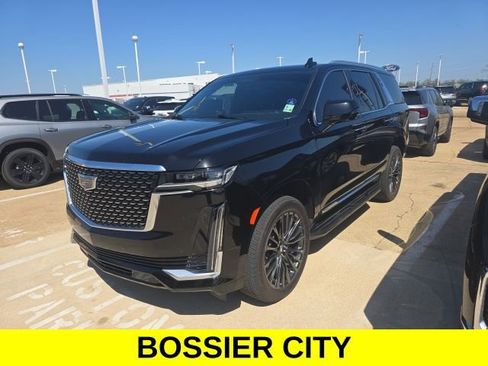 Certified 2024 Cadillac Escalade Luxury AWD/4WD image 1