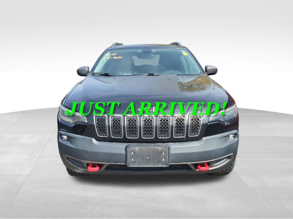 Used 2019 Jeep Cherokee Trailhawk w/ Comfort/Convenience Group AWD/4WD image 2