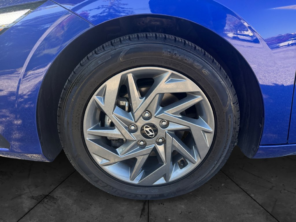 Used 2024 Hyundai Elantra SEL FWD image 14