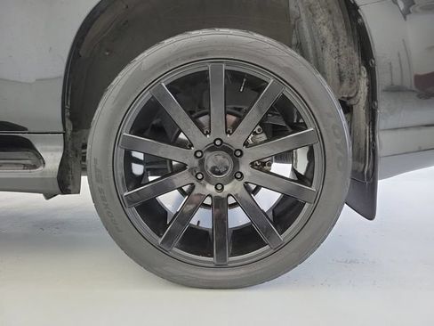 Used 2022 Lexus GX 460 Luxury w/ Accessory Package AWD/4WD image 10