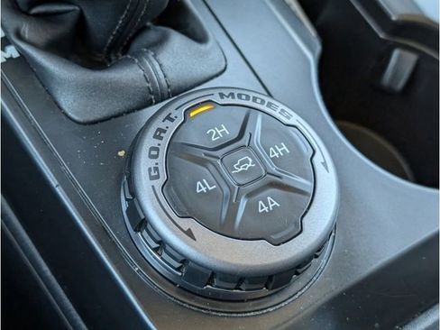 Used 2025 Ford Bronco Badlands image 23