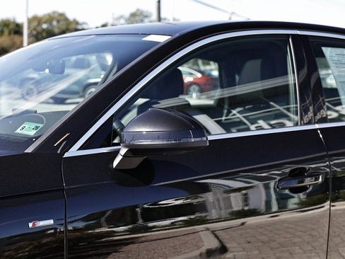 Used 2024 Audi A4 2.0T Premium Plus image 12