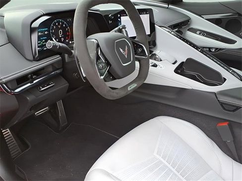 Used 2024 Chevrolet Corvette Z06 image 8