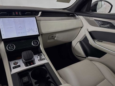 New 2026 Jaguar F-PACE R-Dynamic S image 24