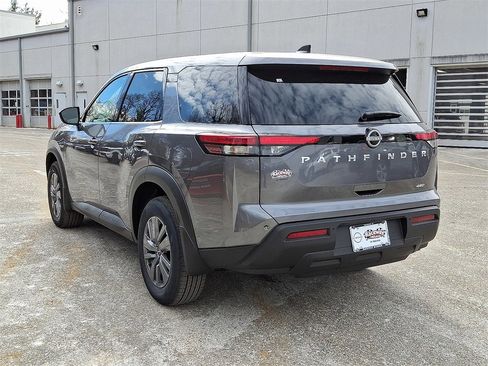 New 2025 Nissan Pathfinder S image 3