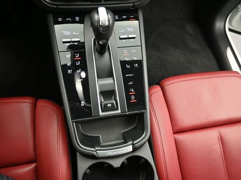 Used 2023 Porsche Macan S image 26