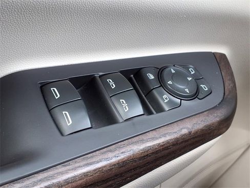 Used 2020 GMC Acadia Denali w/ Technology Package image 28