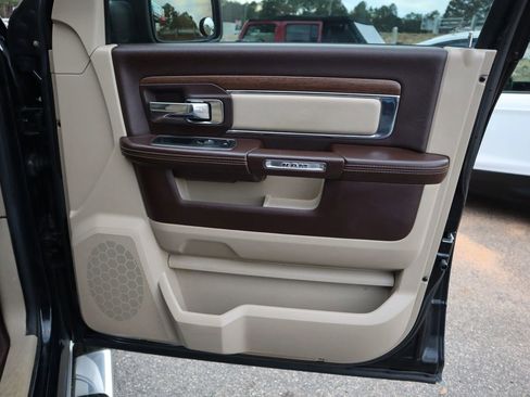 Used 2014 RAM 1500 Laramie w/ Convenience Group image 14