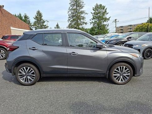 Certified 2024 Nissan Kicks SV image 7