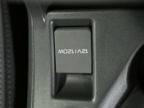 Certified 2025 Subaru Crosstrek 2.0i Premium image 28