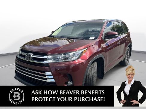 Used 2017 Toyota Highlander Limited Platinum w/ Preferred Accessory Package AWD/4WD image 1