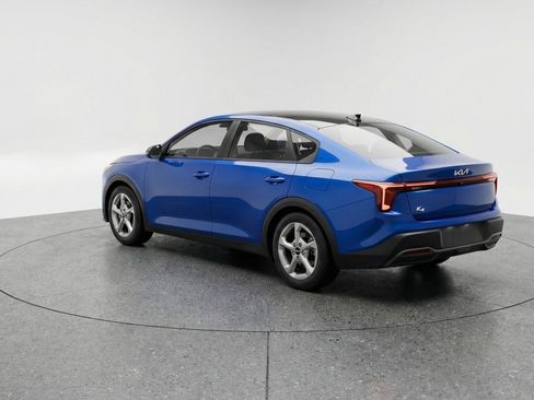 Used 2025 Kia K4 LXS image 6