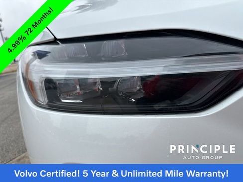 Certified 2025 Volvo XC60 T8 Core image 13