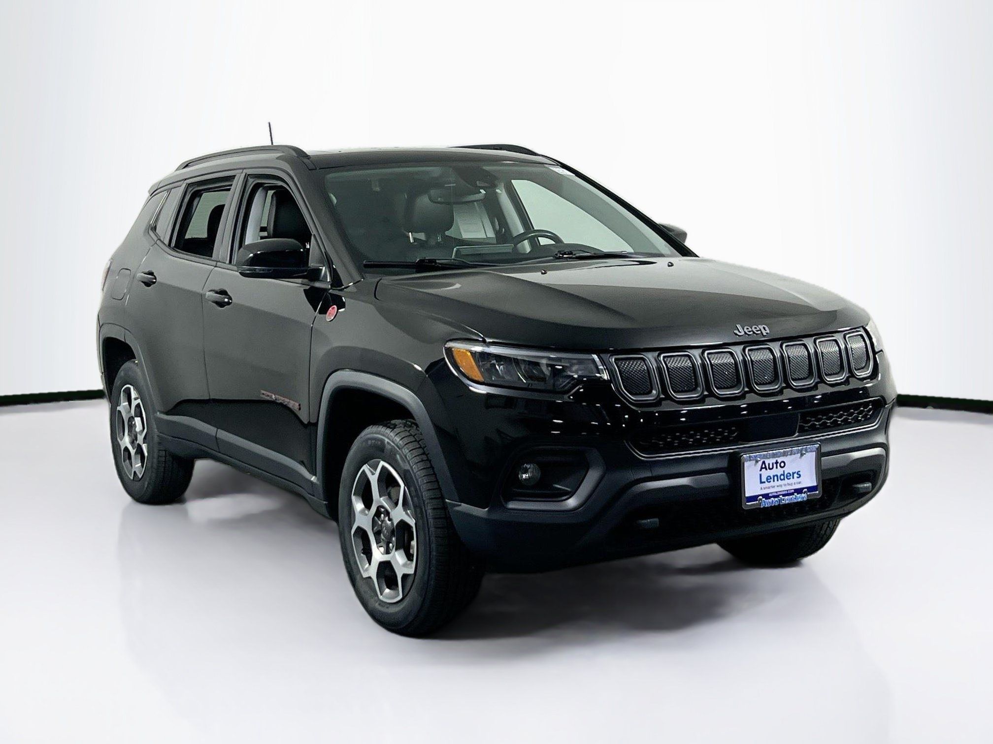 Used 2022 Jeep Compass Trailhawk w/ Sun and Sound Group AWD/4WD image 3