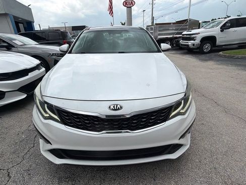 Used 2019 Kia Optima S w/ S Panoramic Sunroof Package FWD image 2