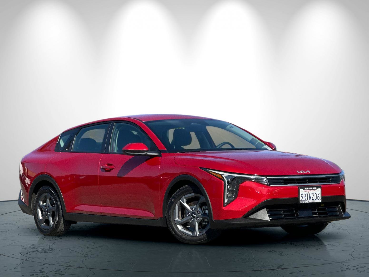 Used 2025 Kia K4 FWD image 2
