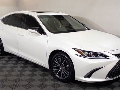 Certified 2023 Lexus ES 250 w/ Premium Package