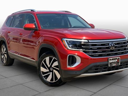 Used 2024 Volkswagen Atlas SEL AWD/4WD image 3