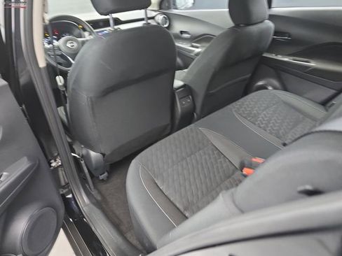 Used 2024 Nissan Kicks SV image 42